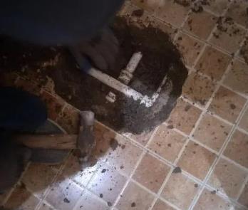 莲湖卫生间漏水维修公司为您分享下卫生间渗水如何处理及注意事项